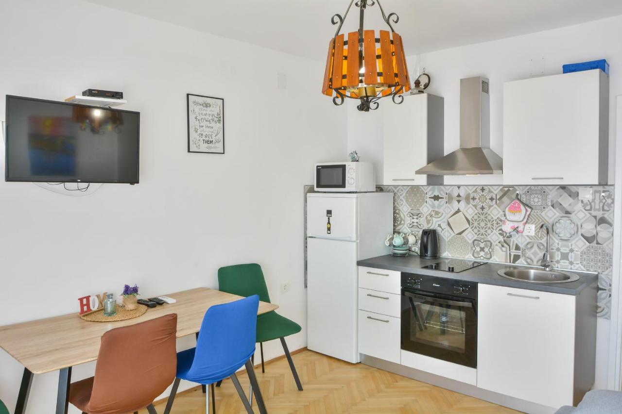 Apartmani Krijesnica 센 외부 사진