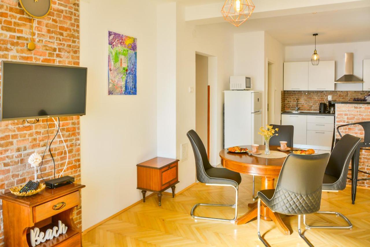 Apartmani Krijesnica 센 외부 사진
