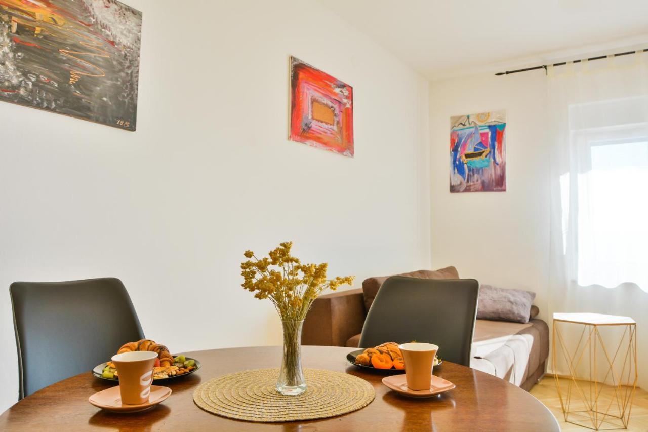 Apartmani Krijesnica 센 외부 사진